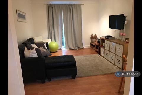 2 bedroom flat to rent, Mill Hill, London, NW7