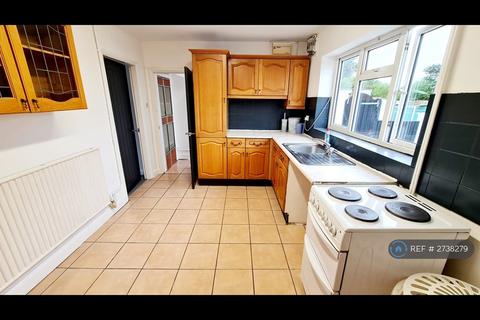 3 bedroom terraced house to rent, Thornley Road, Stoke-On-Trent, ST6