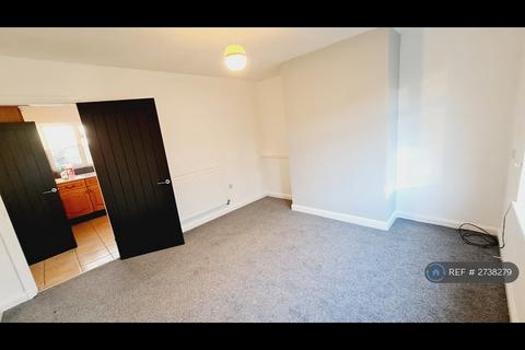 3 bedroom terraced house to rent, Thornley Road, Stoke-On-Trent, ST6