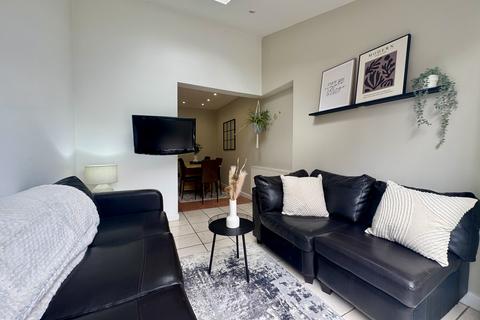 1 bedroom house to rent, Leeson Walk, Harborne B17