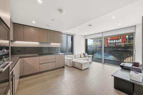 3 bedroom apartment to rent, Bowden House, SW11