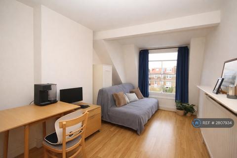1 bedroom flat to rent, Greencroft Gardens, London, NW6