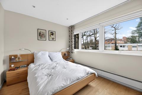 3 bedroom terraced house for sale, Galgate Close, London