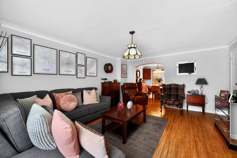 4 bedroom detached house for sale, Flagstaff Road, Waltham Abbey, EN9