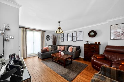 4 bedroom detached house for sale, Flagstaff Road, Waltham Abbey, EN9