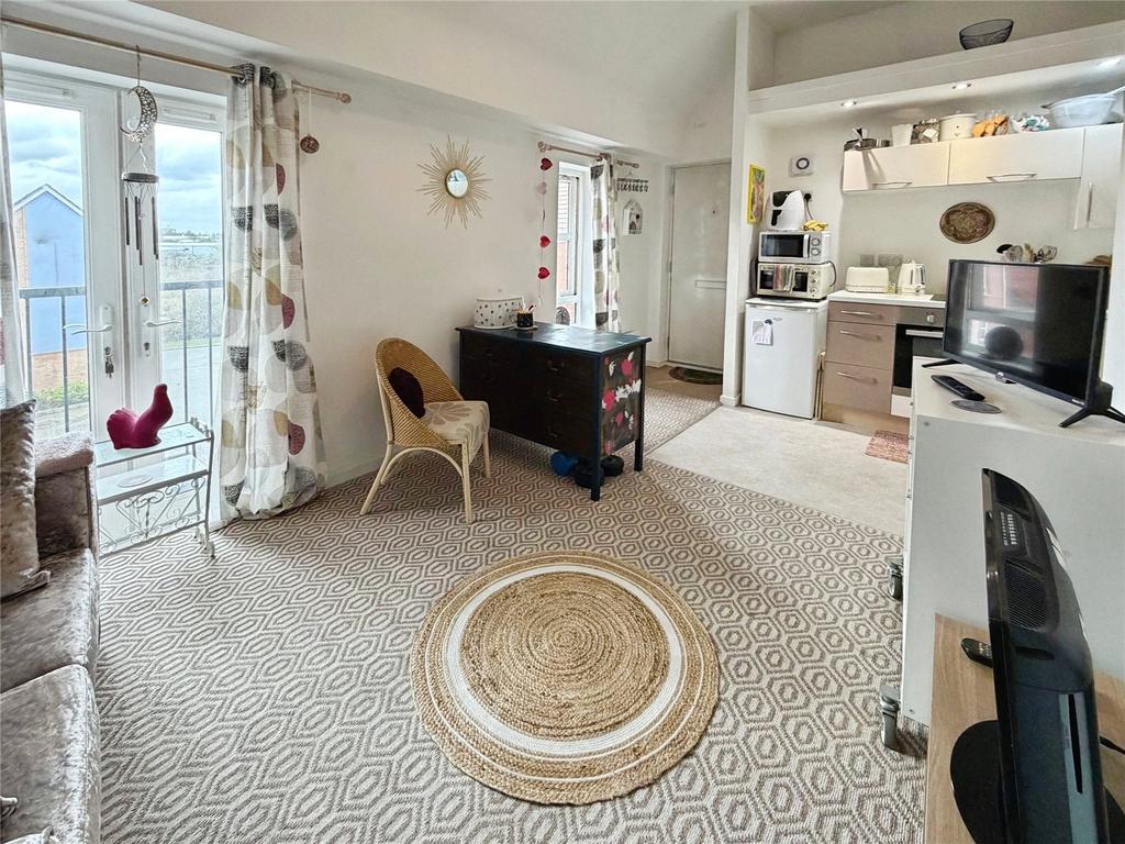 Kitchen/Living Area