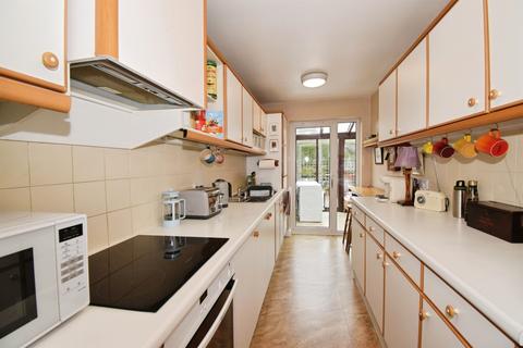 2 bedroom detached bungalow for sale, Milverton Close, WIGSTON