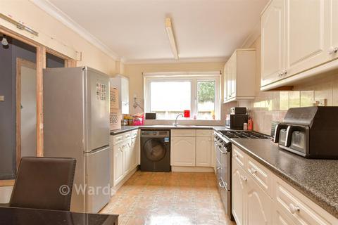 3 bedroom end of terrace house for sale, Beacon Road, Chatham ME5