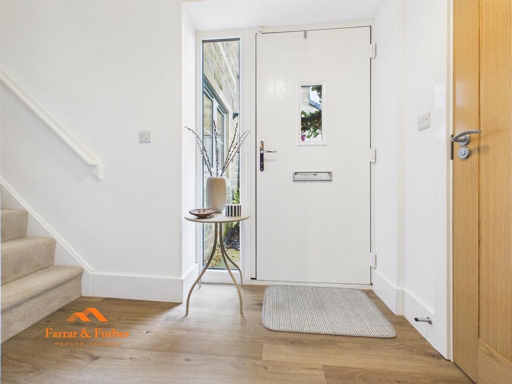 CAM03956 G0-PR0222-STILL018.jpg