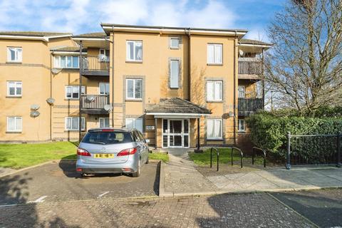 Spinnaker Close, Barking