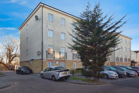 2 bedroom ground floor flat for sale, Blackthorn Road, Ilford