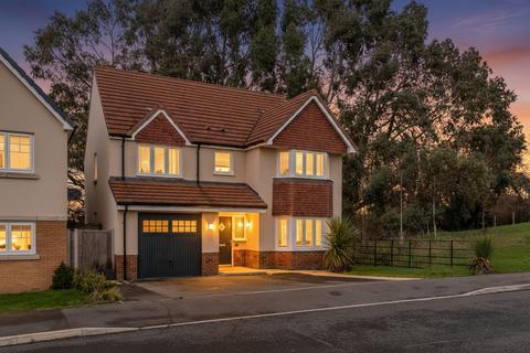4 bedroom detached house for sale, Ffordd Trebeirdd, Mold, CH7