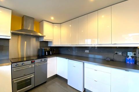 2 bedroom semi-detached house for sale, Bridle Close, Banbury OX16