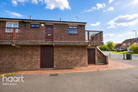 undefined, Wells Gardens, Basildon