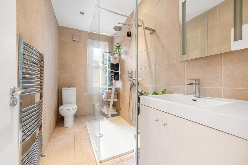 Bathroom.JPG