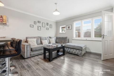 2 bedroom end of terrace house for sale, Rosecroft Close, Basildon SS16