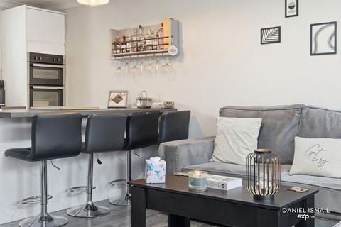 2 bedroom end of terrace house for sale, Rosecroft Close, Basildon SS16