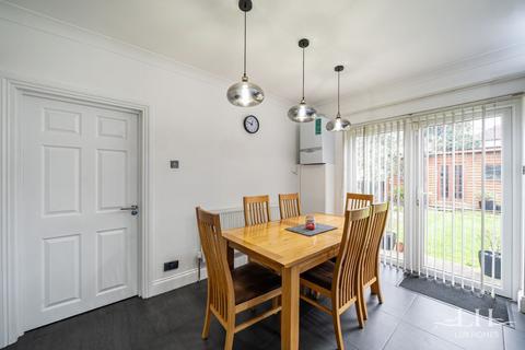 6 bedroom end of terrace house for sale, 42 Norfolk Road, Ilford
