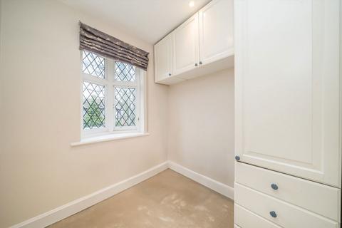 undefined, Vale Crescent, London SW15