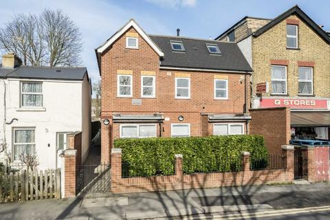 2 bedroom flat to rent, Lodge Lane, London N12