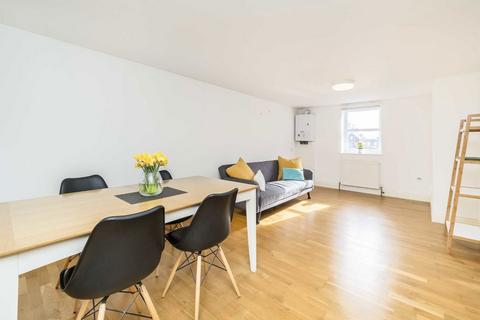 2 bedroom flat to rent, Lodge Lane, London N12