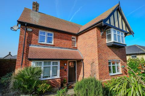 4 bedroom detached house for sale, Roughton Road, Cromer, NR27
