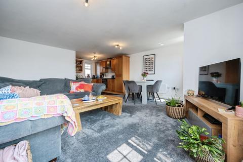 2 bedroom apartment for sale, Wadsworth Court, Bedford