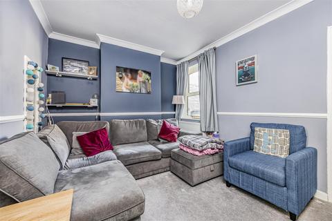 2 bedroom terraced house for sale, Cuthbert Road, Portsmouth PO1