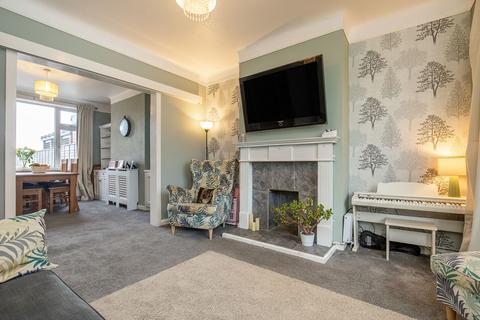 undefined, Earles Crescent, Mancot, CH5