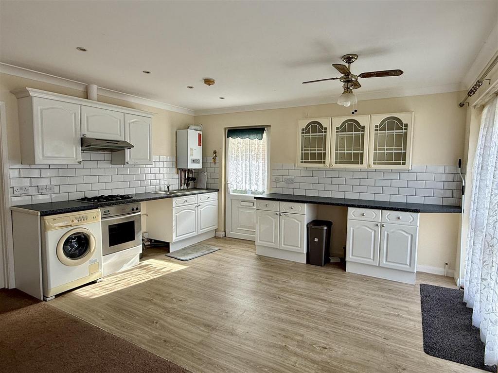 Living Area: