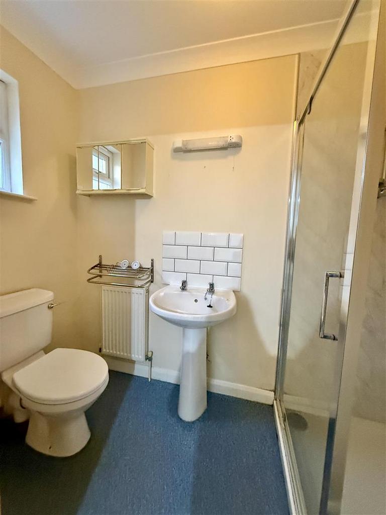 En-suite Shower Room: