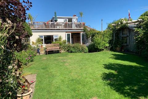 4 bedroom detached bungalow for sale, 8 Le Banquage, Alderney