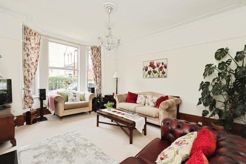 4 bedroom townhouse for sale, Holly Road, Retford