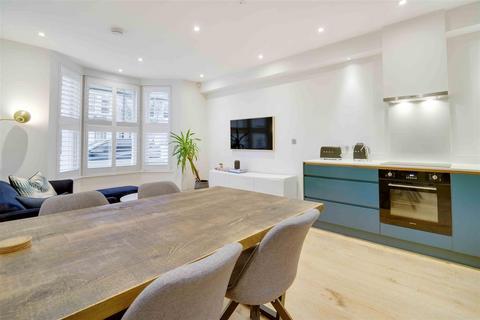 2 bedroom maisonette for sale, Sherbrooke Road, London