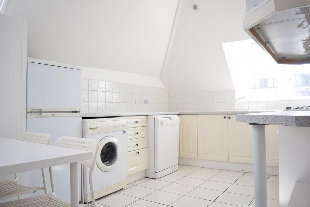 Kitchen 1.jpg