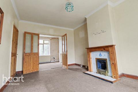 3 bedroom terraced house for sale, Winmill Road, Essex