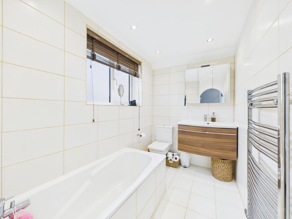 Ensuite