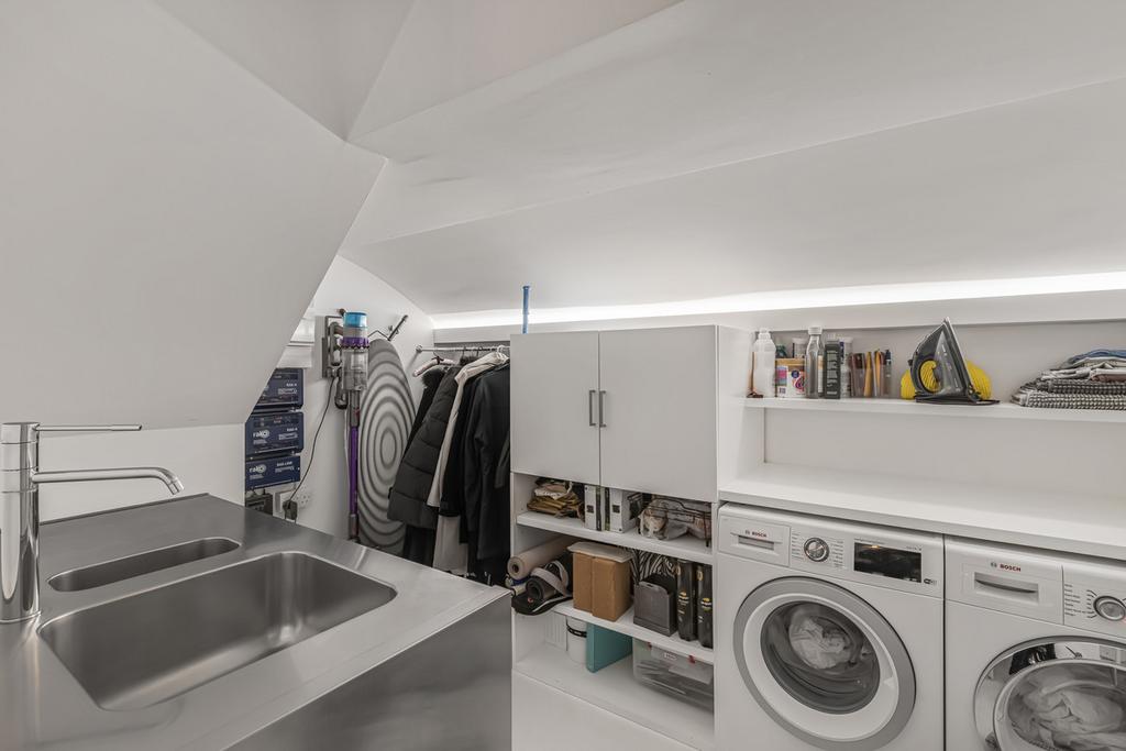 Utility room, utility