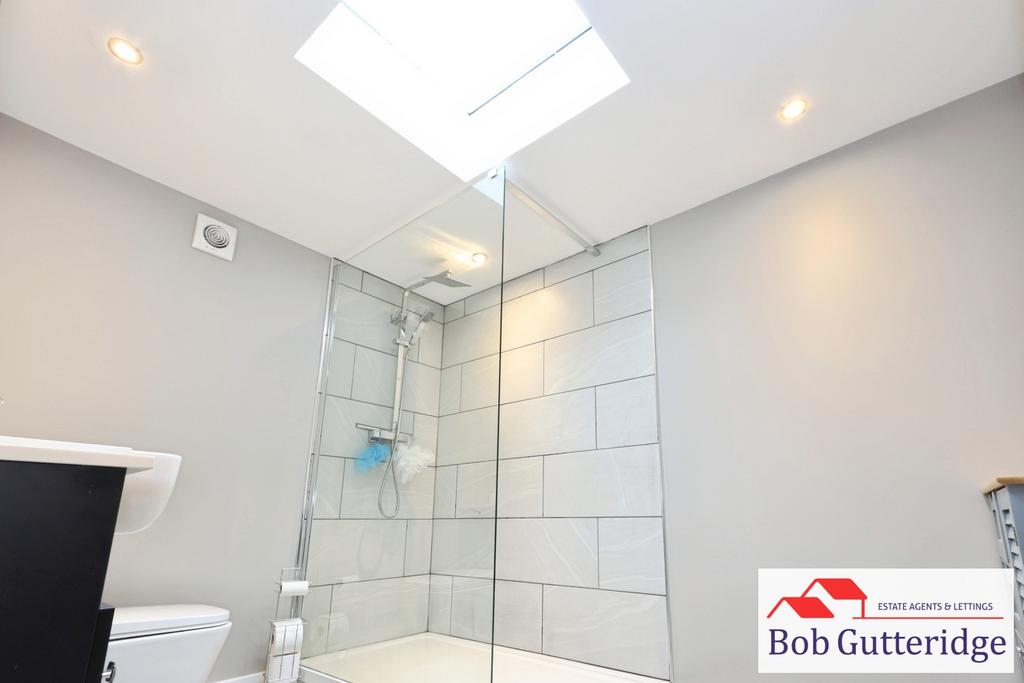 En suite shower room