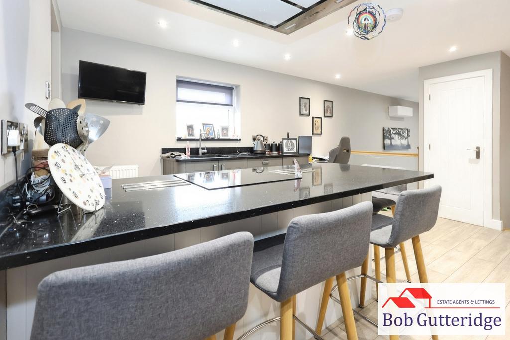 Fitted kitchen / dining room
