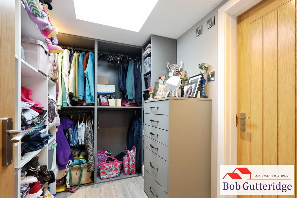 Walk in  wardrobe