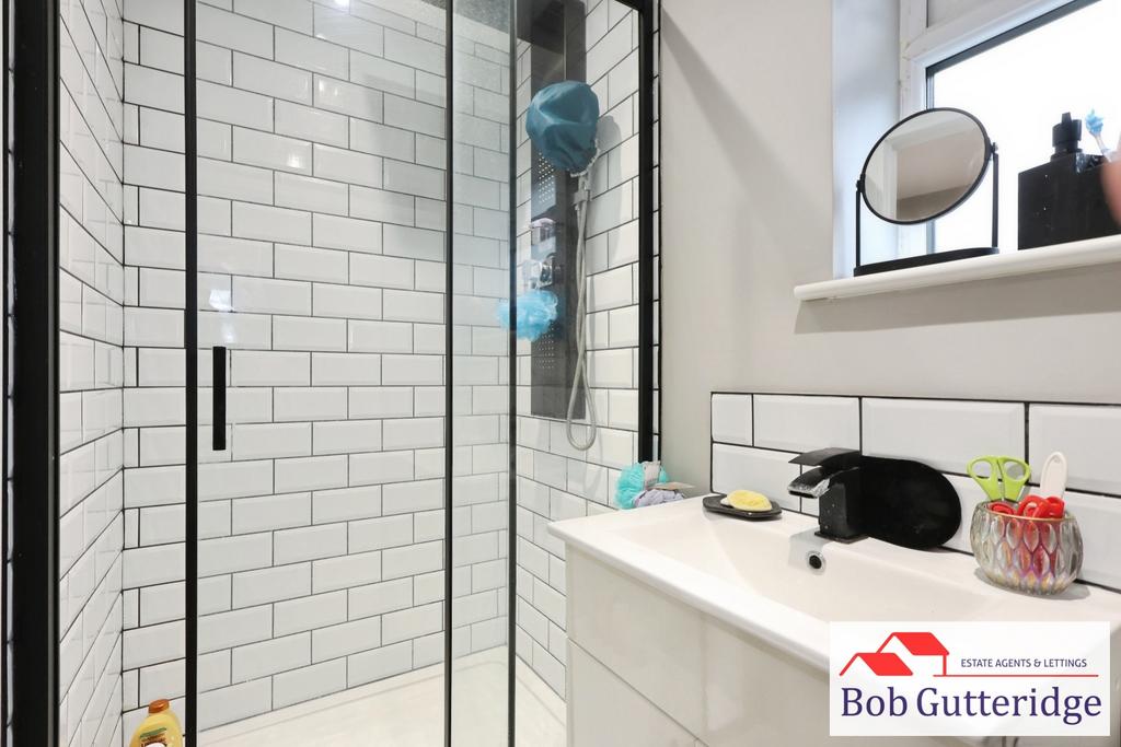 En suite shower room