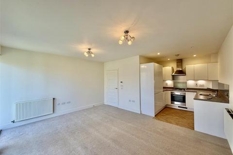 1 bedroom apartment for sale, Hunting Place, Heston TW5