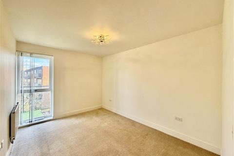 1 bedroom apartment for sale, Hunting Place, Heston TW5