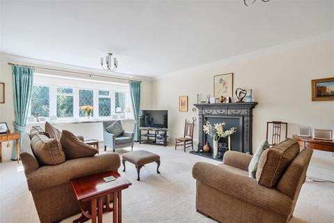3 bedroom apartment for sale, Holly Hill Drive, Banstead