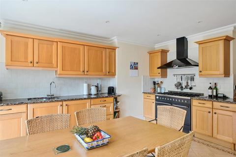 3 bedroom apartment for sale, Holly Hill Drive, Banstead
