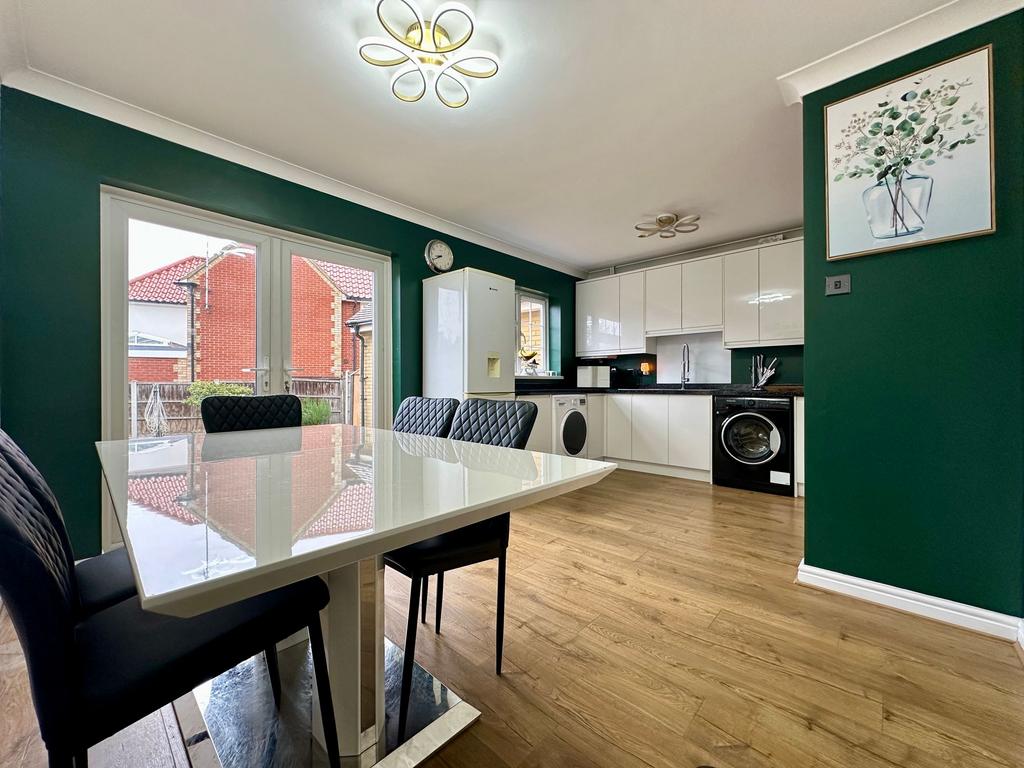 Open plan kitchen/diner