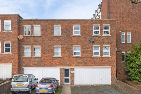 1 bedroom flat for sale, Balmoral Road, Worcester Park KT4