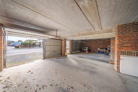 1 bedroom flat for sale, Balmoral Road, Worcester Park KT4