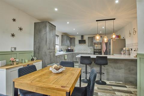 4 bedroom semi-detached house for sale, Coronation Road, Earl Shilton, Leicester